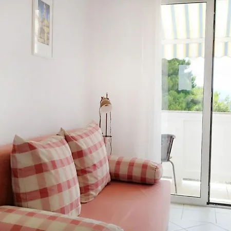 Cozy Seafront Flat On The Island Of Rab דירה ראב