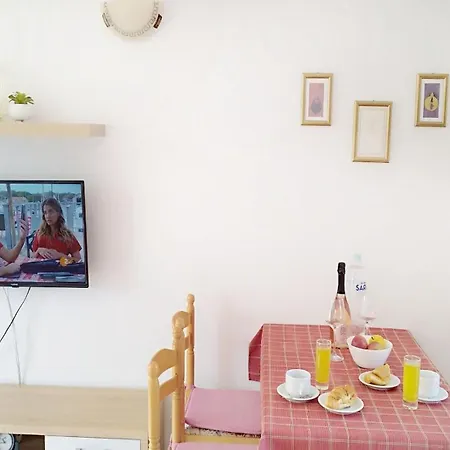 דירה Cozy Seafront Flat On The Island Of Rab
