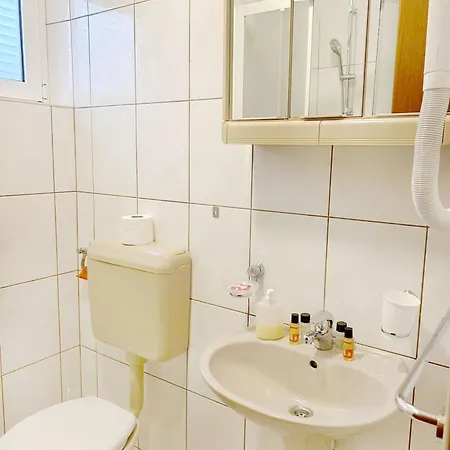 דירה Cozy Seafront Flat On The Island Of Rab *