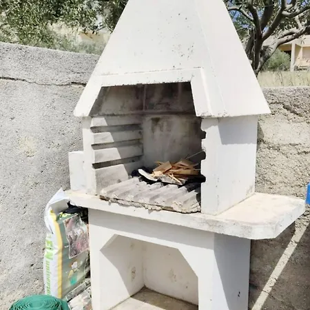 Cozy Seafront Flat On The Island Of Rab דירה ראב