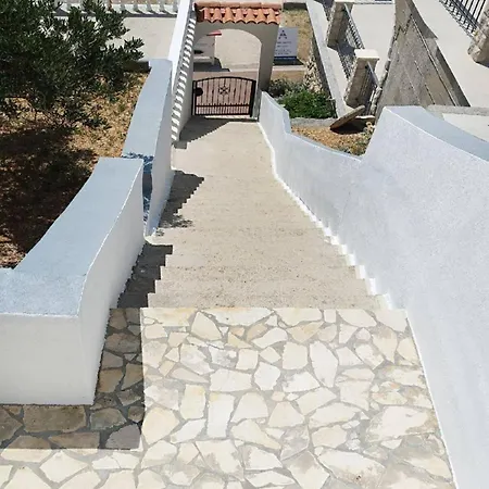 דירה Cozy Seafront Flat On The Island Of Rab ראב