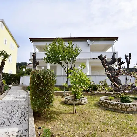 דירה Cozy Seafront Flat On The Island Of Rab
